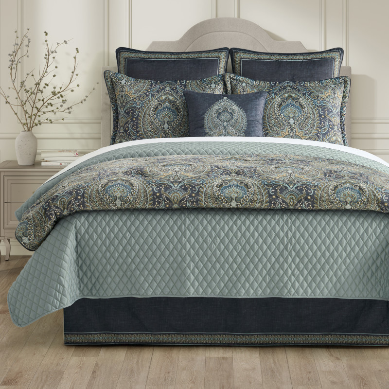 Blue Queen 4Pc. Comforter Set