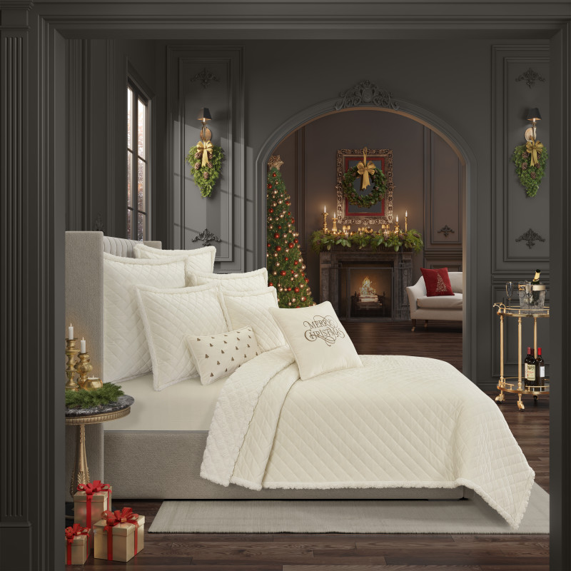 Winter White Full/Queen 3Pc. Quilt Set