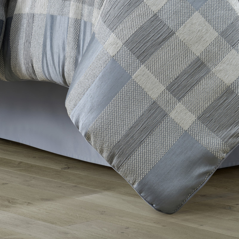 Blue Queen 4Pc. Comforter Set