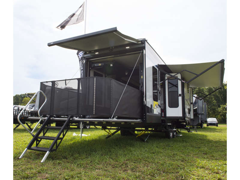 Thule Crown Awning Lippert