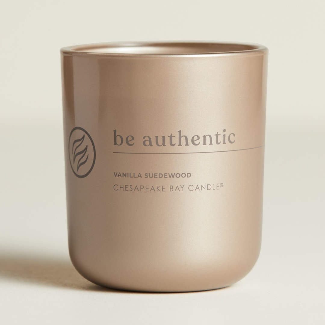 Chesapeake Bay® Candle Be Authentic (Vanilla Suedewood) Jar Candle