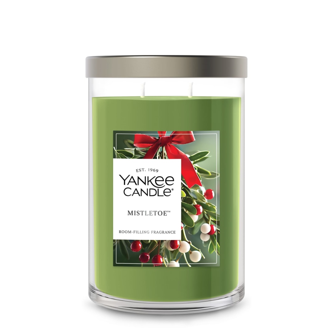 Yankee Candle Large Tumbler Scented Candle with up to 80 Hour Burn Time, Premium Plant Wax Blend for Consistent Burn, 20 oz Tumbler Candle with Room Filling Fragrance, Mistletoe