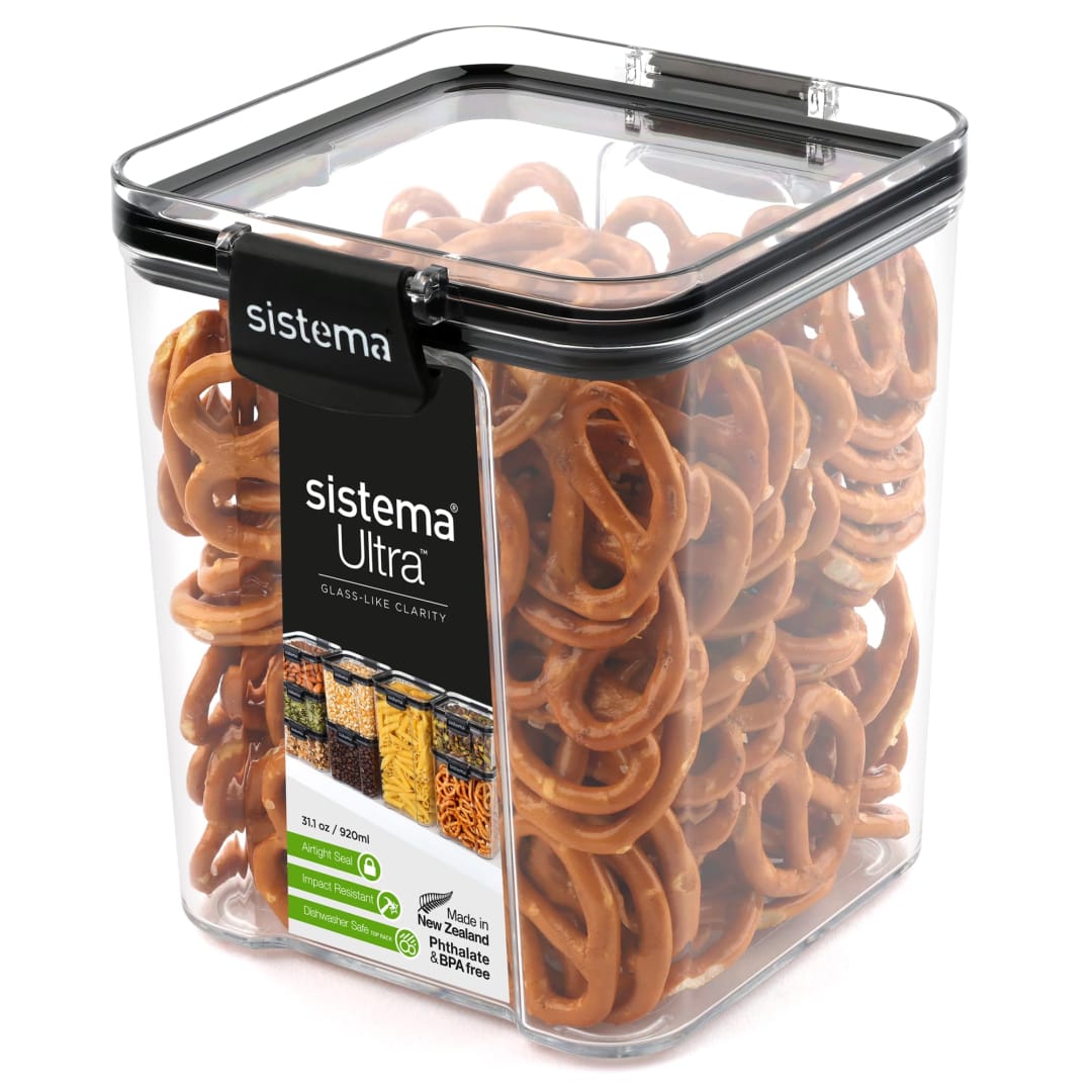 Sistema Ultra Airtight Pantry Food Storage Container, 920 mL, Square, Stackable, BPA-Free Tritan Plastic