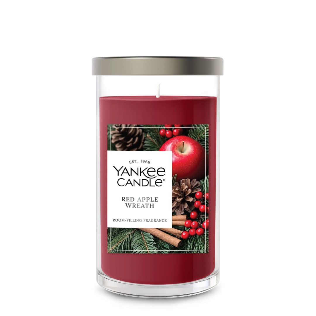 Yankee Candle Red Apple Wreath Medium Pillar Scented Candle