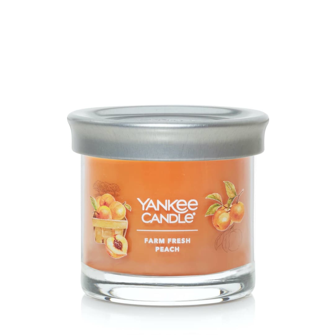 Yankee Candle® Farm Fresh Peach Signature Small Tumbler Candle