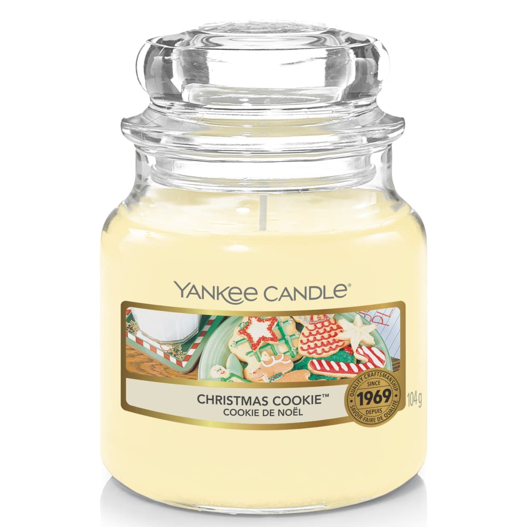 Yankee Candle® Scented Candle | Christmas Cookie Small Jar Candle | Burn Time: up to 30 Hours