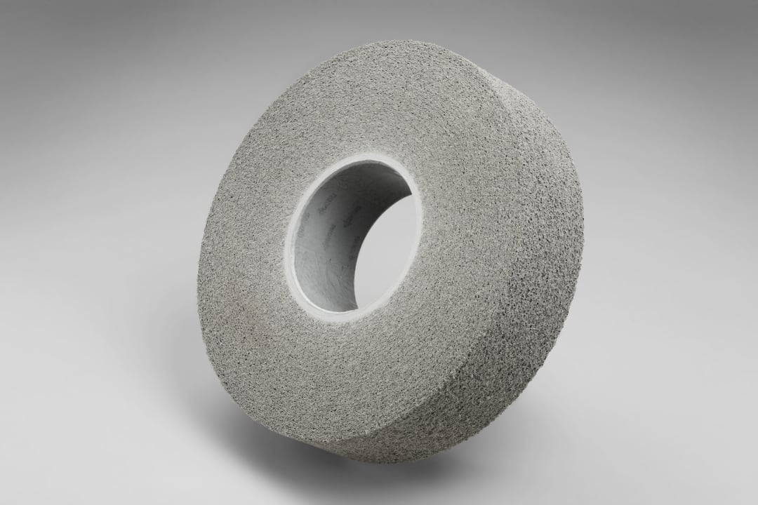 Roda Convoluta Scotch-Brite™ de Remoção de Rebarba EXL PRO – A-Médio, Diâmetro de 150 mm, Largura de 610 mm, Densidade D8