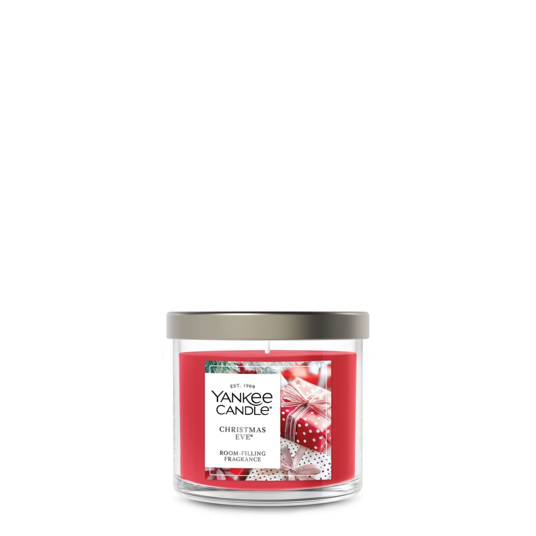 Yankee Candle Small Tumbler Scented Candle with up to 40 Hour Burn Time, Premium Plant Wax Blend for Consistent Burn, 4.3 oz Tumbler Candle with Room Filling Fragrance, Christmas Eve