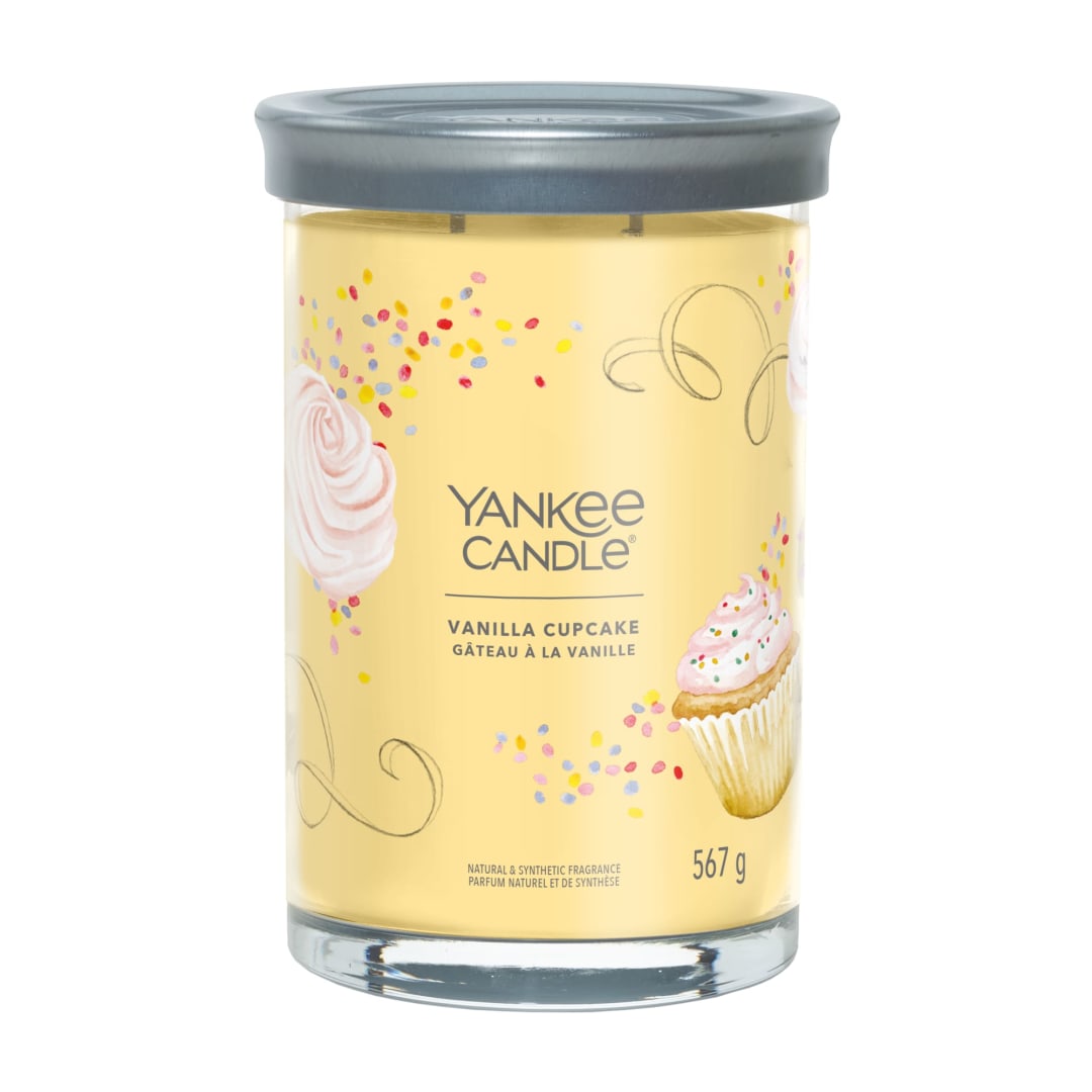 Yankee Candle® Signature Scented Candle | Vanilla Cupcake Large Tumbler Candle with Double Wicks | Soy Wax Blend