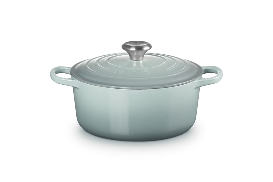 Signature Round Dutch Oven, 4.5 qt. - Sea Salt