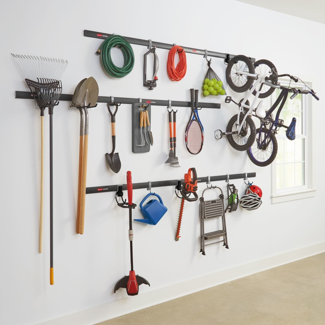 Rubbermaid FastTrack 24 Piece Extra Large Garage Kit