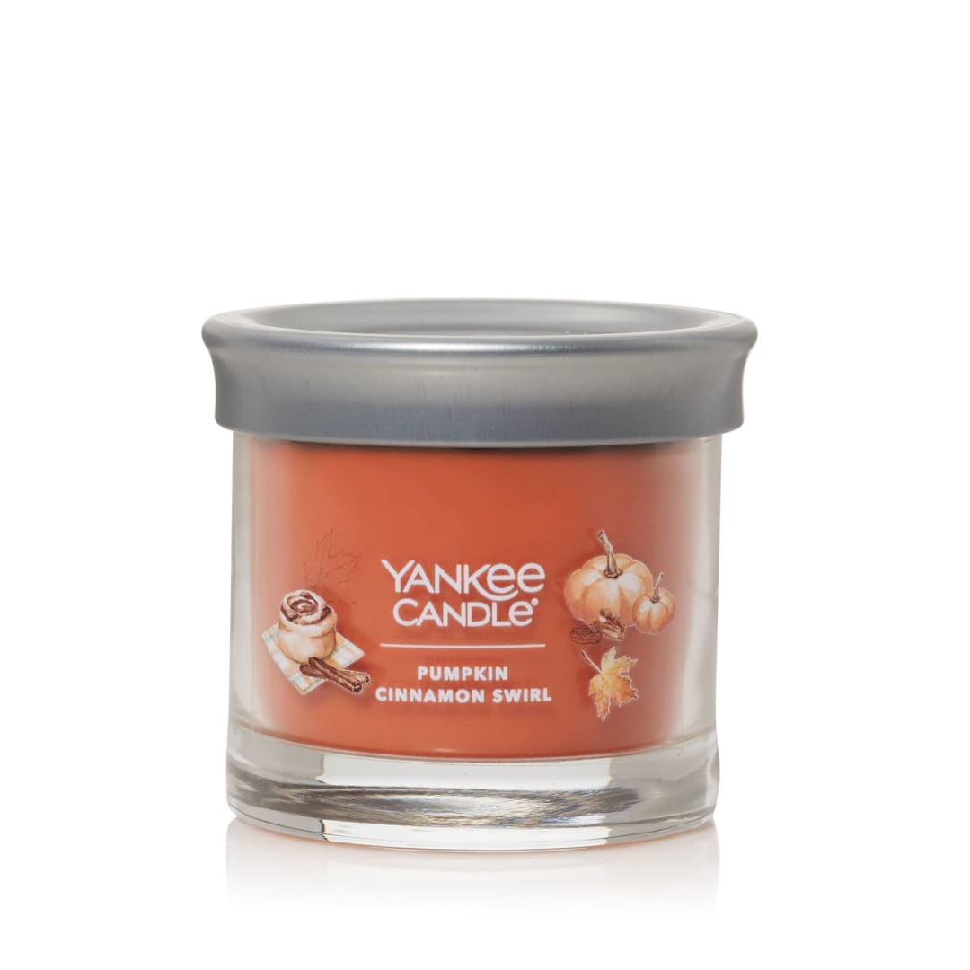 Yankee Candle® Pumpkin Cinnamon Swirl Signature Small Tumbler Candle