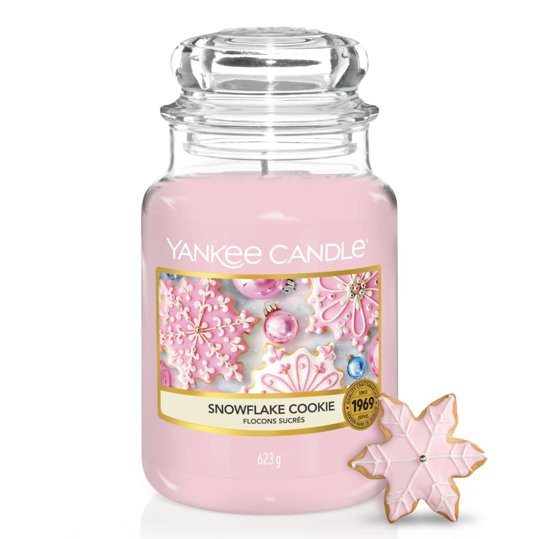 Yankee Candle® Scented Candle | Snowflake Cookie Large Jar Candle | Burn Time: up to 150 Hours