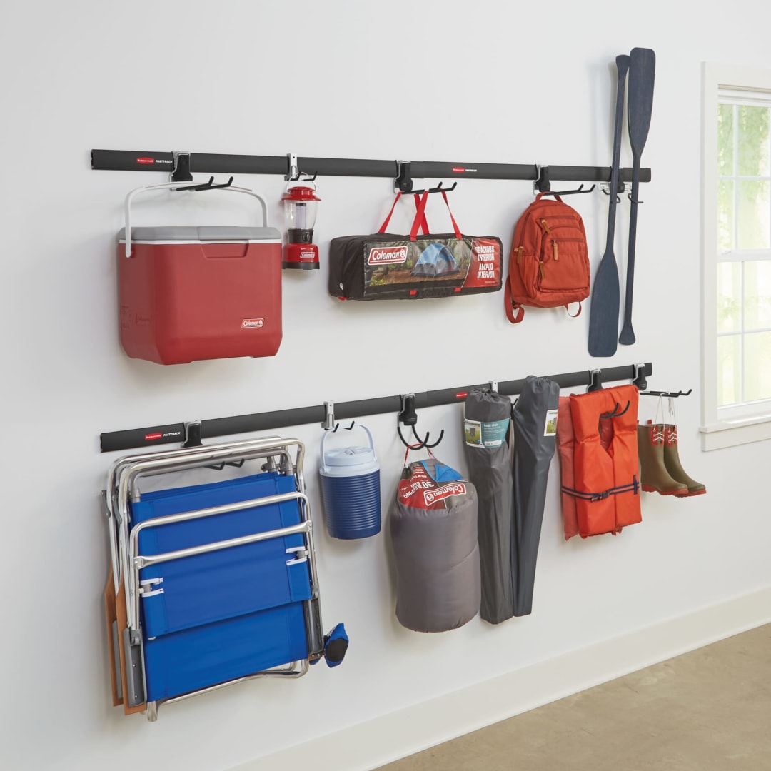 Rubbermaid FastTrack 15 Piece Medium Garage Kit