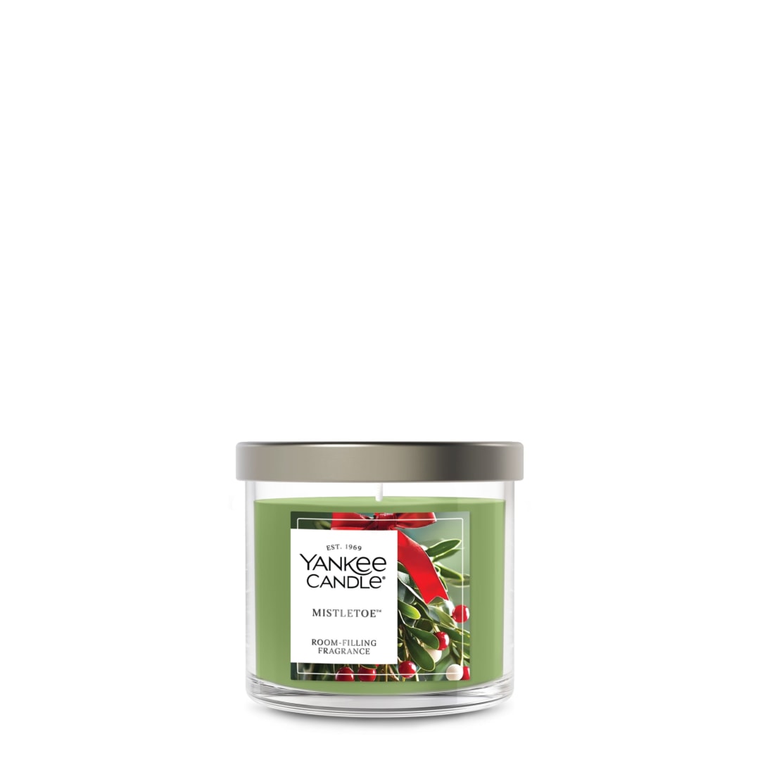 Yankee Candle® Small Tumbler Scented Candle with up to 40 Hour Burn Time, Premium Plant Wax Blend for Consistent Burn, 4.3 oz Tumbler Candle with Room Filling Fragrance, Mistletoe