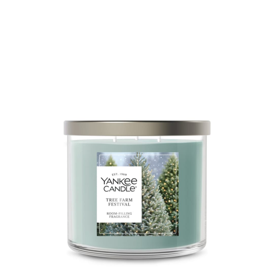 Yankee Candle 3 Wick Candle Jar, Scented Candle with up to 40 Hours of Burn Time, Premium Plant Wax Blend for Consistent Long Lasting Scent from First to Last Burn, Tree Farm Festival