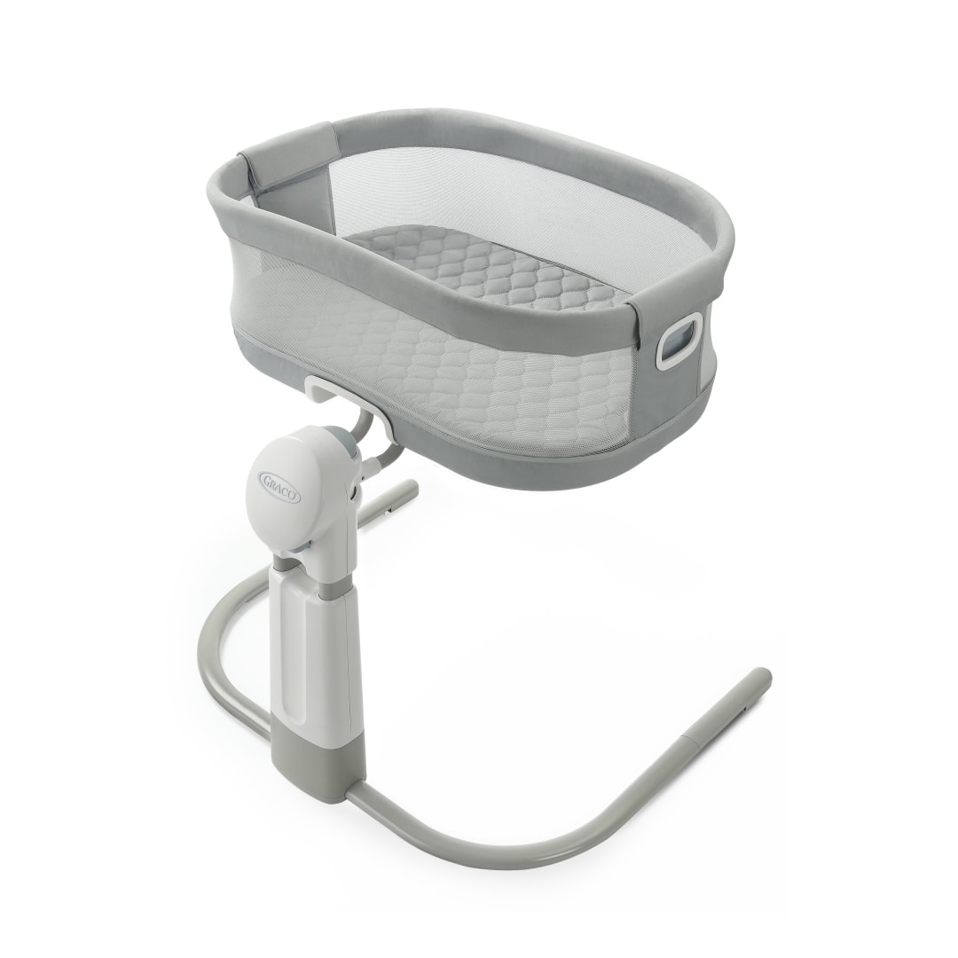 Graco® DreamMore™ Bedside Bassinet Deluxe with Calming Motion, Skyler