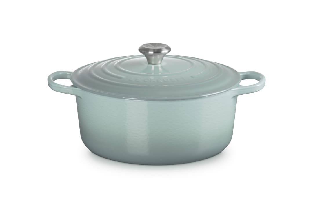 Signature Round Dutch Oven, 7.25 qt. - Sea Salt