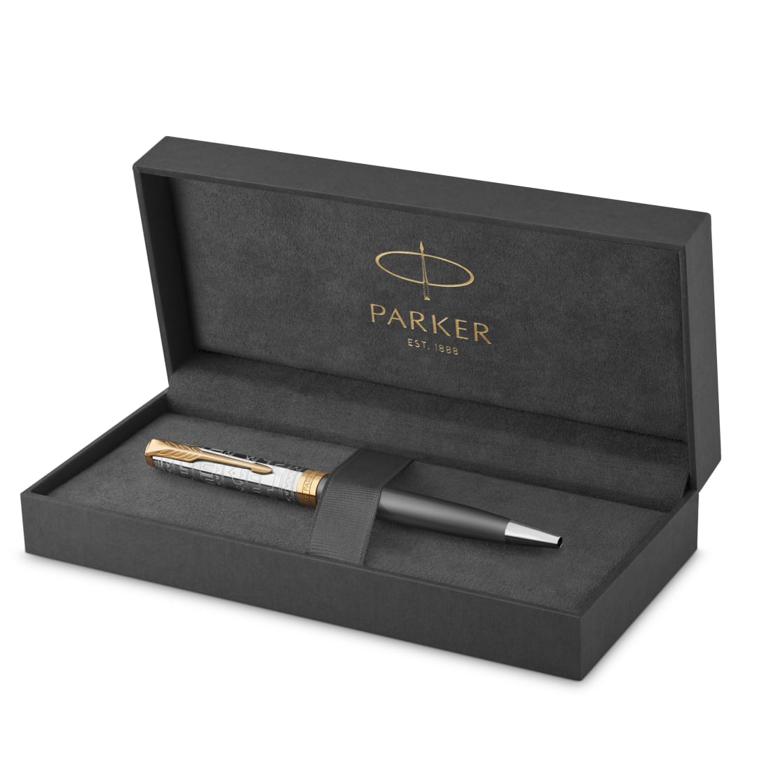 Bolígrafo Parker Sonnet de la colección Intrepid Journeysedición Ancient Chinalaca gris con capuchón de plata maciza y adornos doradospunta medianaestuche de regalo