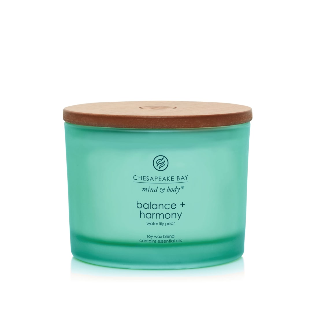 Chesapeake Bay Candle Scented Candle Balance + Harmony (water lily pear) 3-Wick Coffee Table Jar