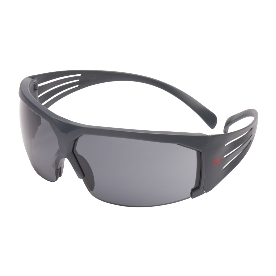 3M™ SecureFit™ 600 İş Güvenliği Gözlükleri, Gri çerçeve, Scotchgard™ Buğu Önleyici / Çizilmeye Dayanıklı Kaplama (K ve N), Gri Lens, SF602SGAF-EU, 20/Kutu