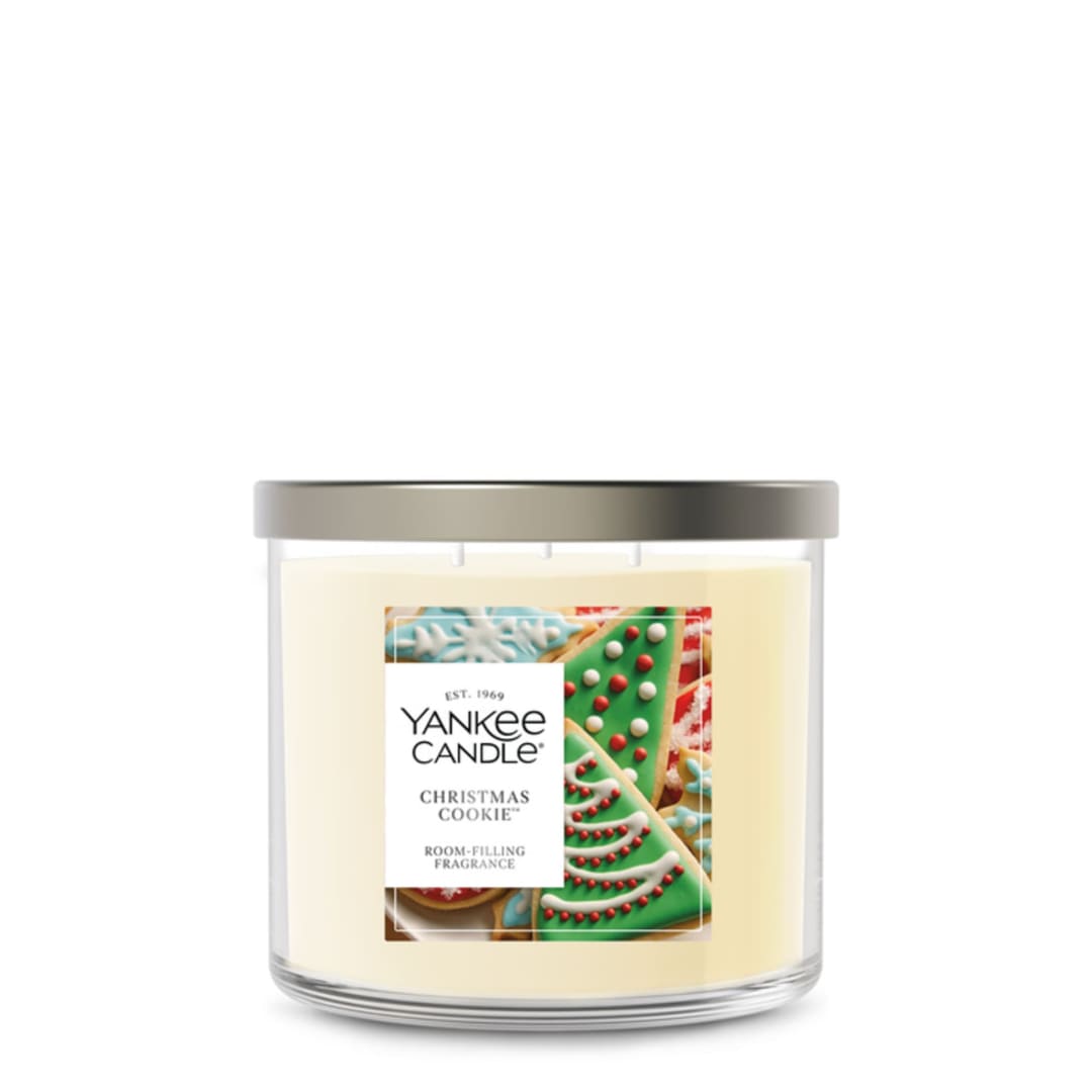 Yankee Candle® 3 Wick Candle Jar, Scented Candle with up to 40 Hours of Burn Time, Premium Plant Wax Blend for Consistent Long Lasting Scent from First to Last Burn, Christmas Cookie