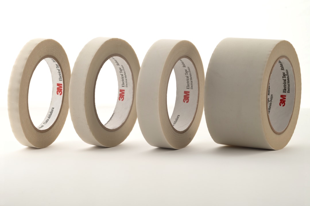 3M™ Cam Bezi Elektrik Bandı 9, 1219 mm x 33 m, 1 Rulo/Koli