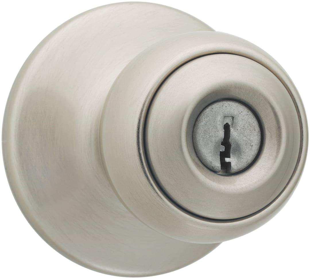 Yukon Entry Knob featuring SmartKey Security™ in Satin Nickel