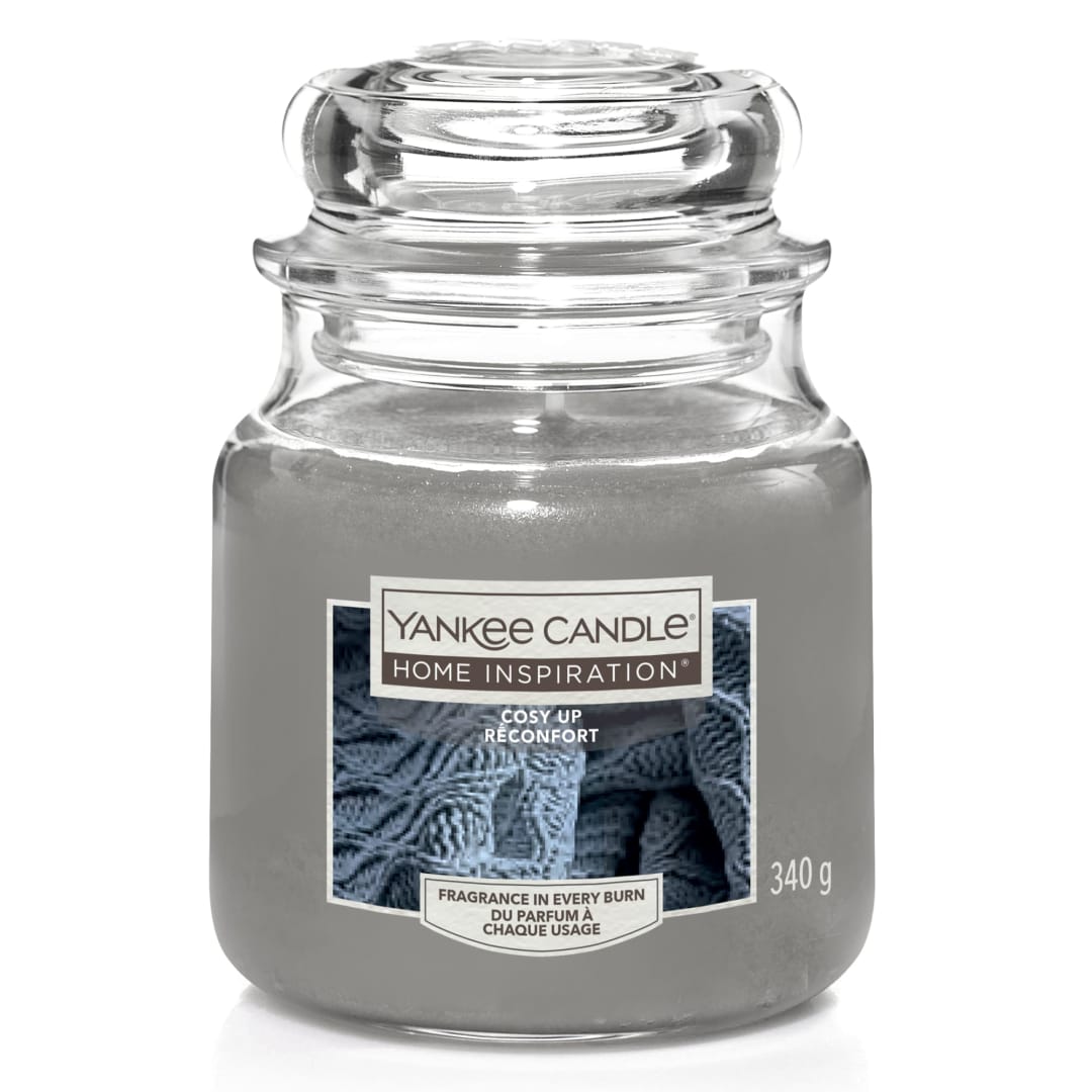 Yankee Candle® Home Inspiration Scented Candle | Cosy Up Medium Jar Candle | Burn Time: up to 75 Hours