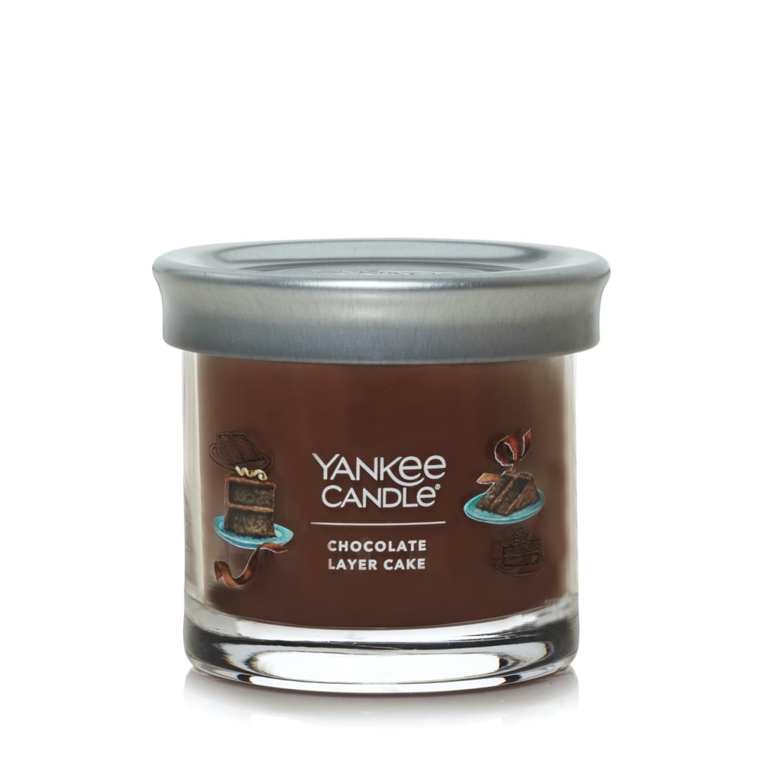 Yankee Candle® Chocolate Layer Cake Signature Small Tumbler Candle