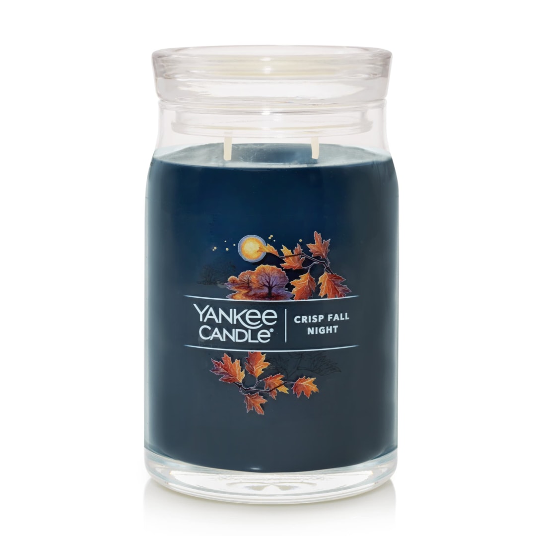 Yankee Candle® Crisp Fall Night Signature Large Jar Candle