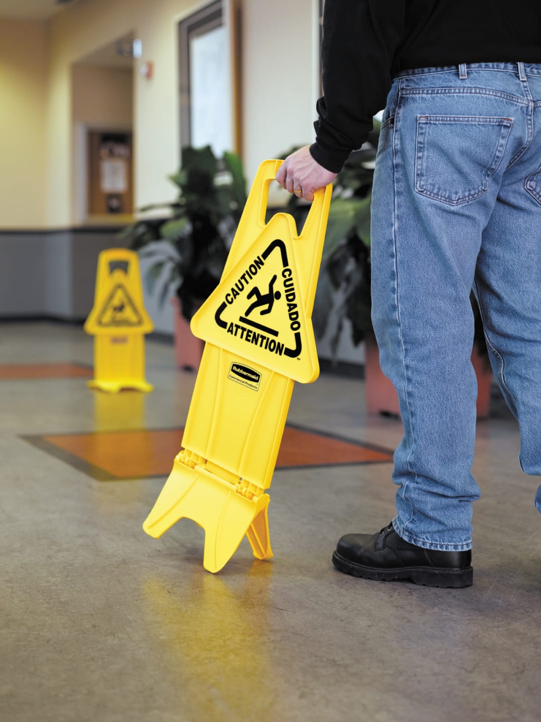 STABLE SAFETY SIGN