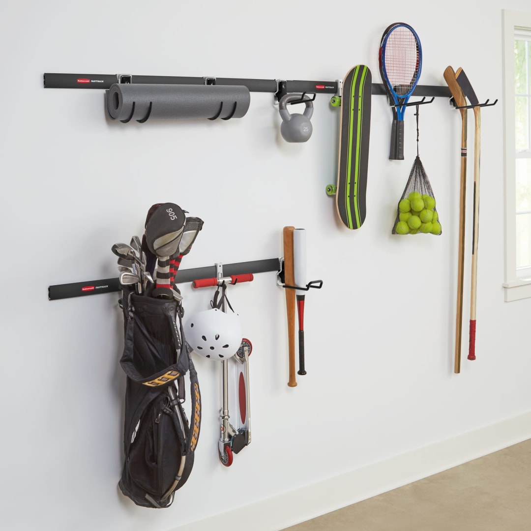 Rubbermaid FastTrack 12 Piece Medium Garage Kit