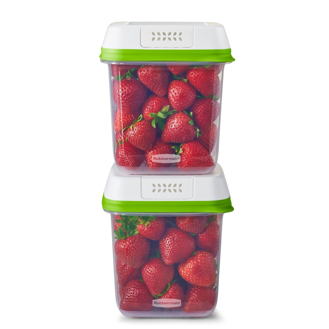 Rubbermaid FreshWorks Produce Saver, Medium Produce Storage Containers, 2 Pack