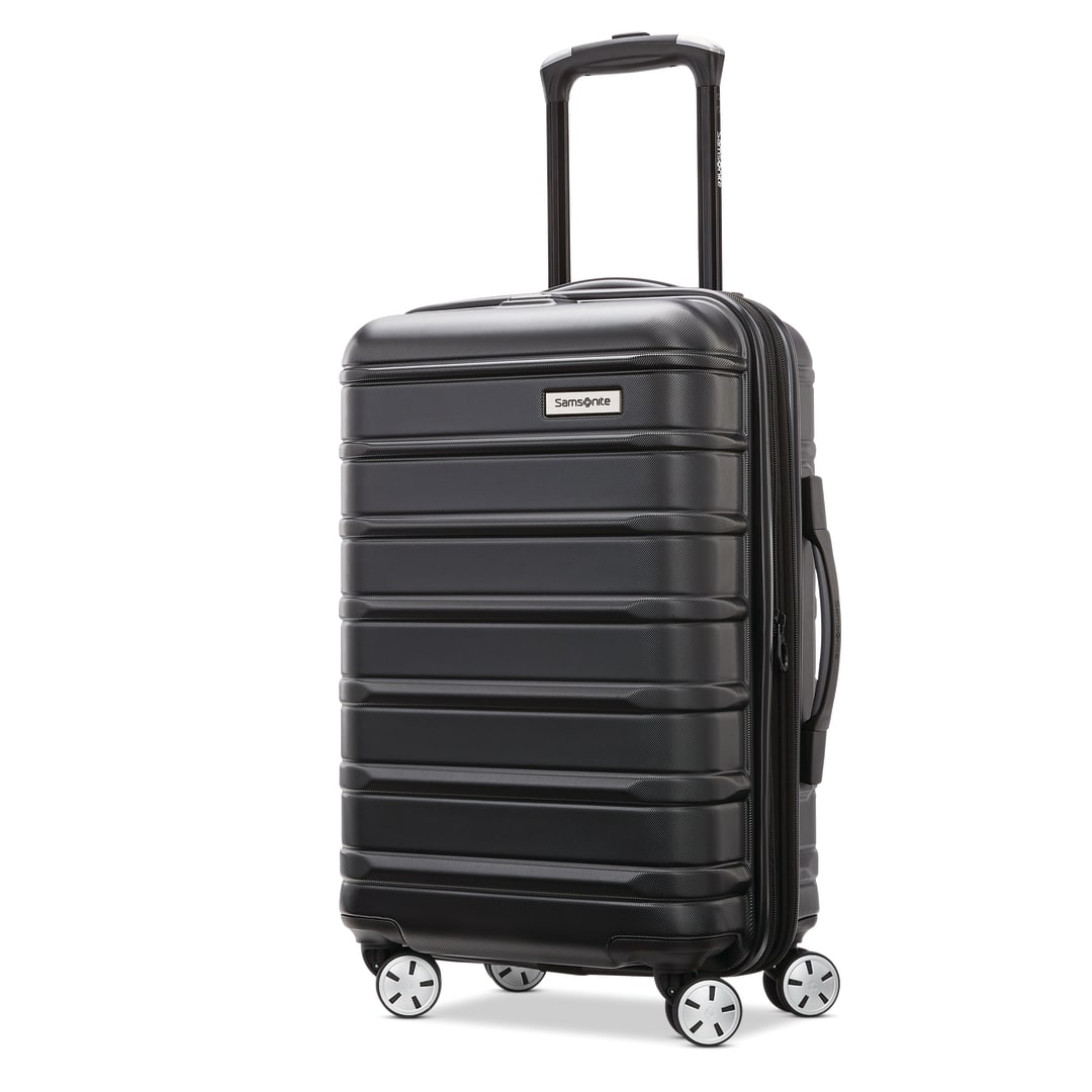 Omni 2 22X14X9 Carry-On Spinner - Midnight Black