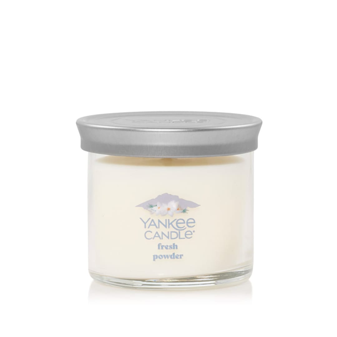 Yankee Candle Fresh Powder, 4.3 oz Small Tumbler Candle with up to 40 Hour Burn Time