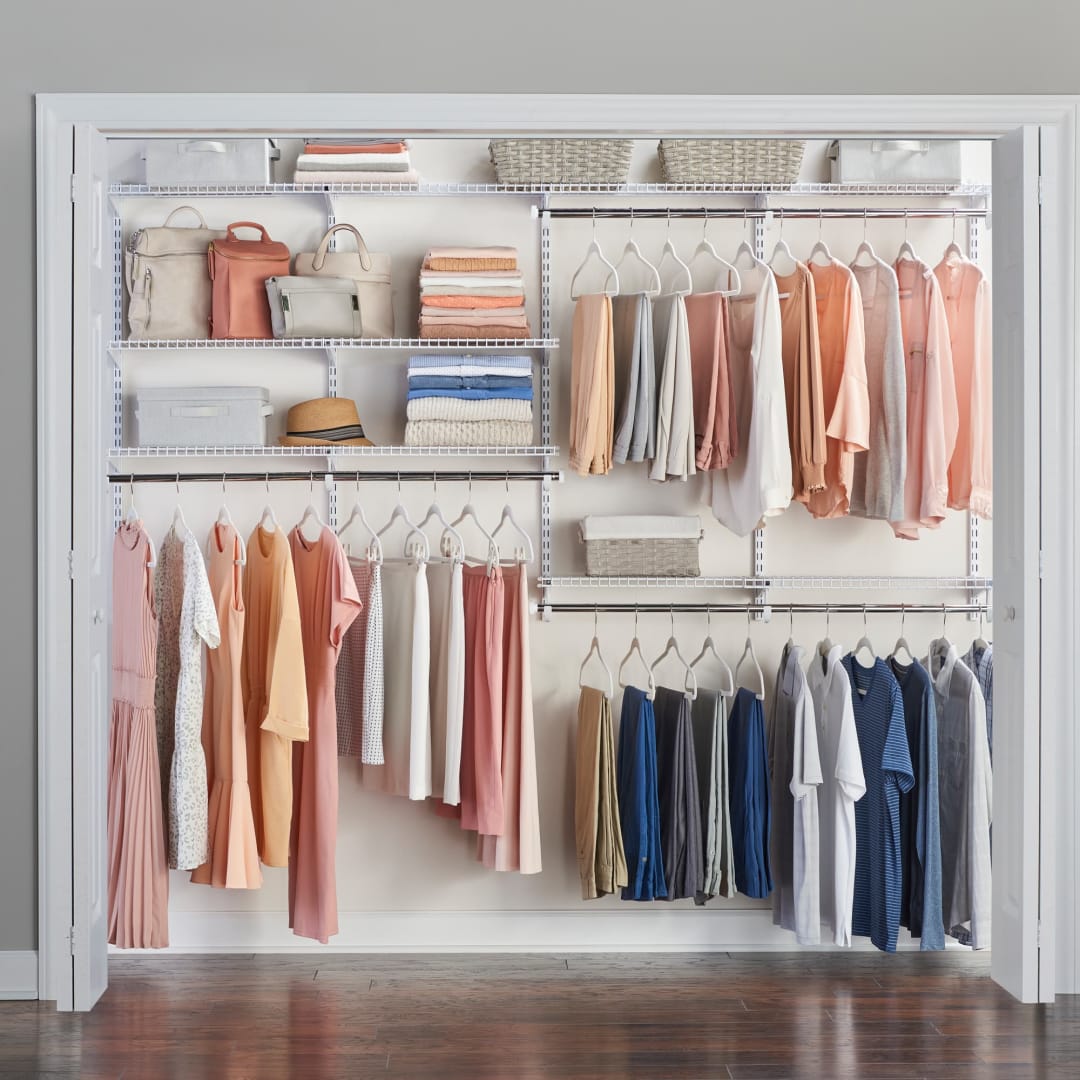 Rubbermaid Configurations 4-8 foot Closet Kit - White