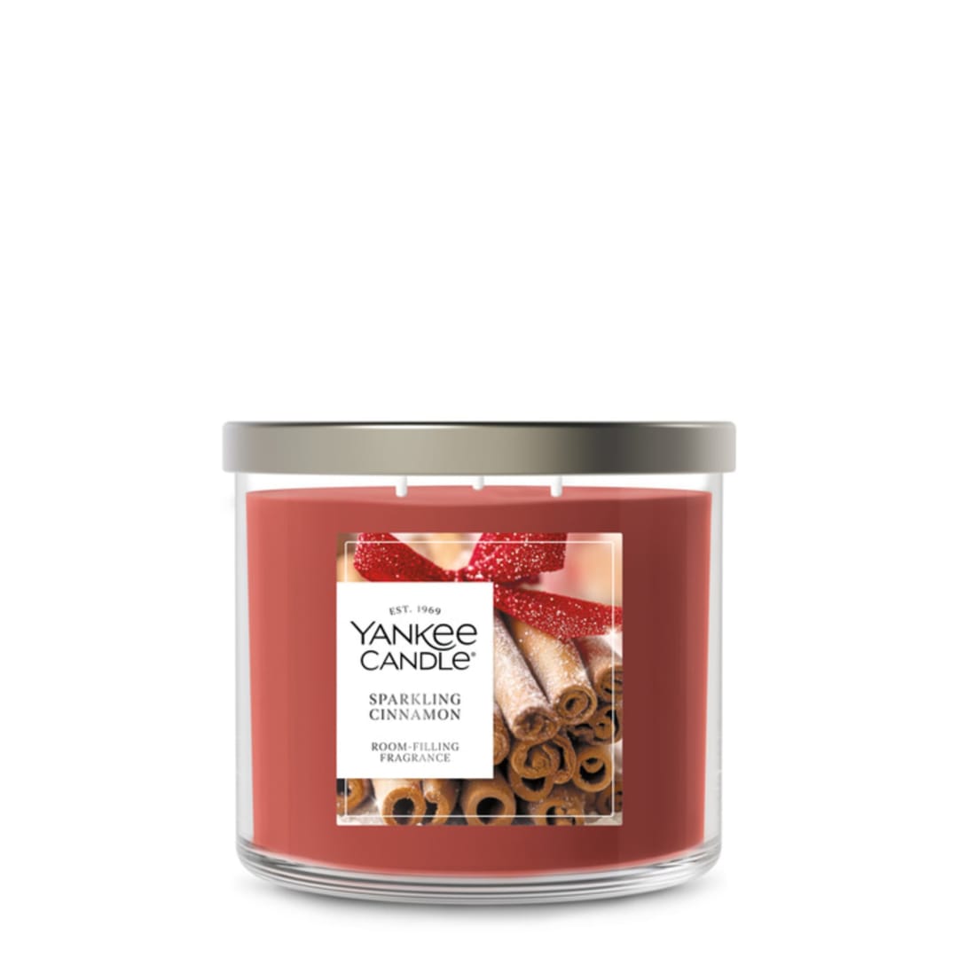 Yankee Candle 3 Wick Candle Jar, Scented Candle with up to 40 Hours of Burn Time, Premium Plant Wax Blend for Consistent Long Lasting Scent from First to Last Burn, Sparkling Cinnamon