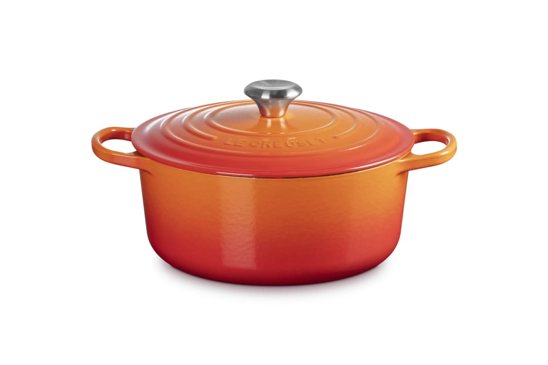 Signature Round Dutch Oven, 5.5 qt. - Flame