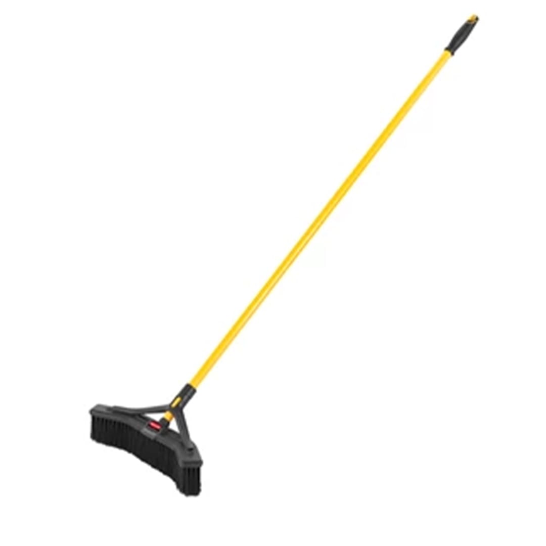 MAXIMIZER PUSH-TO-CENTER BROOM - 18