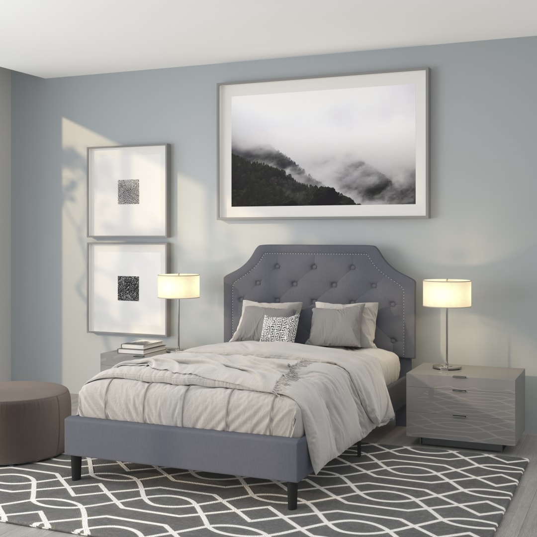 Brighton Full Size Tufted Upholstered Platform Bed in Light Gray Fabric