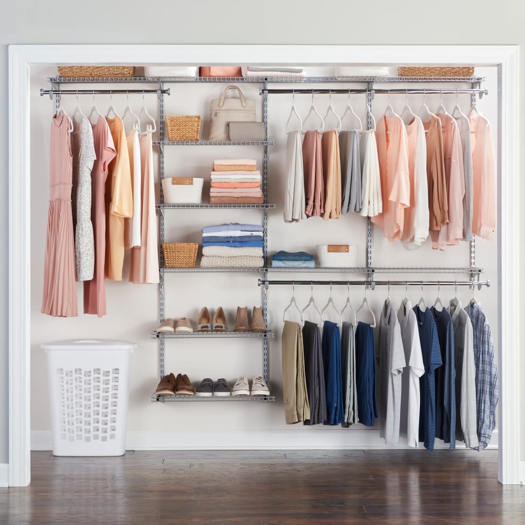 Rubbermaid Configurations 4-8 foot Deluxe Closet Kit- Titanium