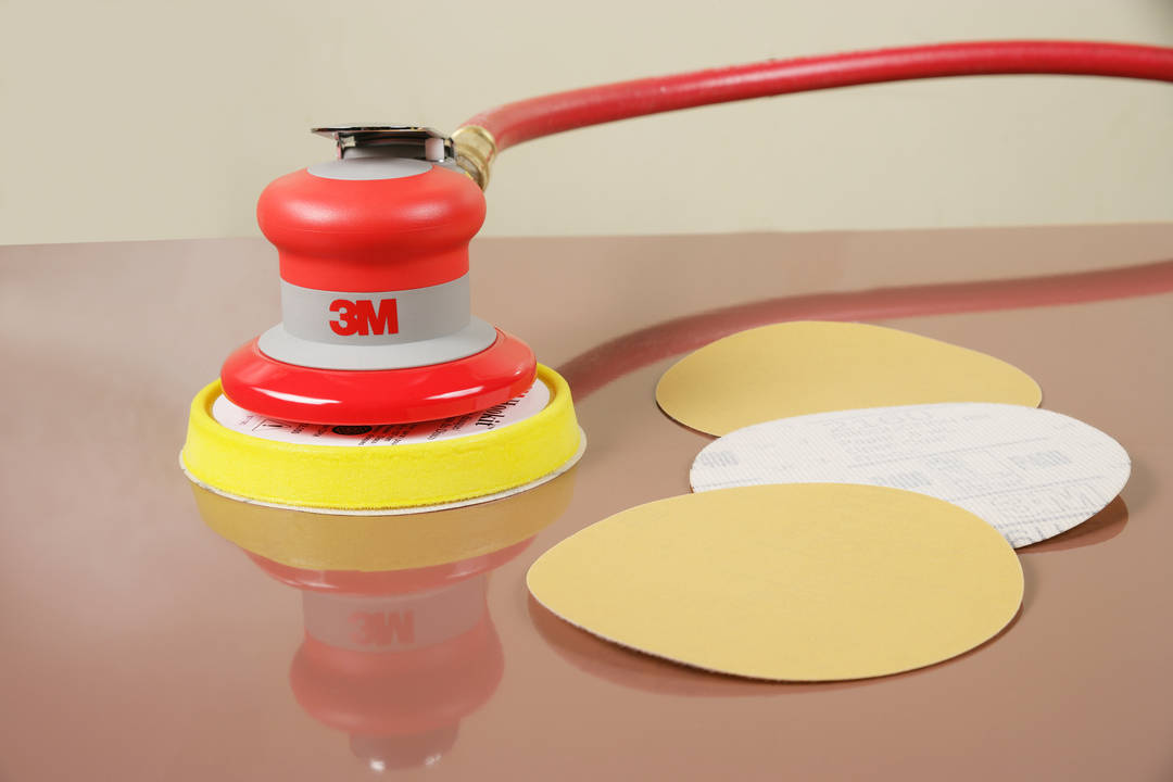 Disco de Lixa Ouro 3M™ Hookit™ 236U – Diâmetro de 127 mm, Sem furo, Grão P100
