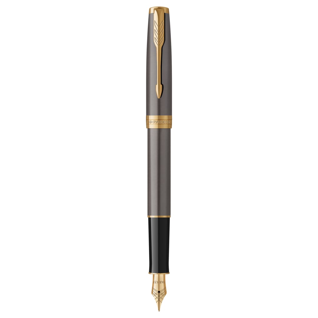 Parker Sonnet Pluma estilográfica | lacado gris y detalles dorados | plumín fino pulido de acero inoxidable con revestimiento dorado | estuche de regalo