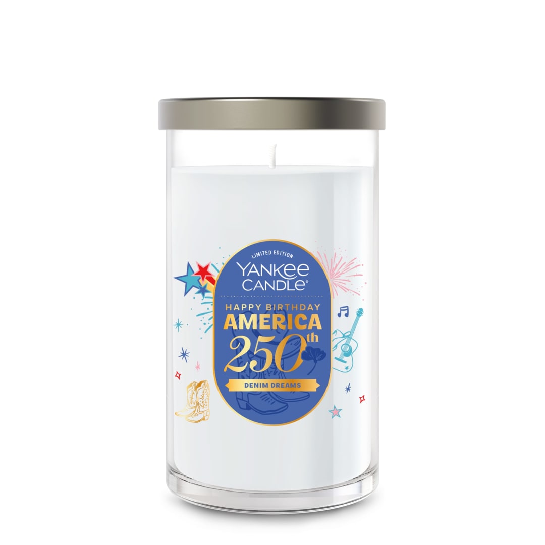Yankee Candle Denim Dreams Medium Pillar Candle