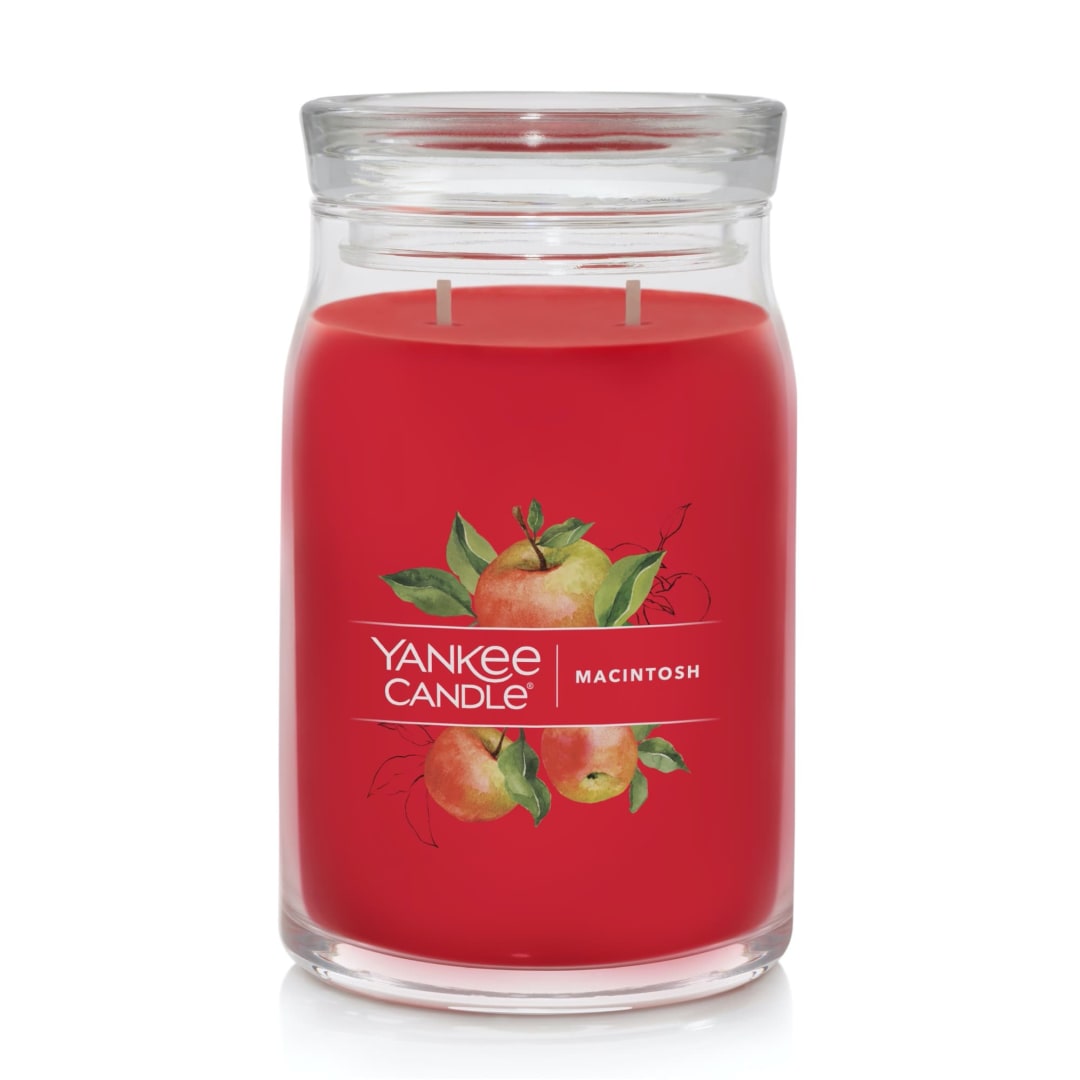 Yankee Candle® Macintosh Signature Large Jar Candle