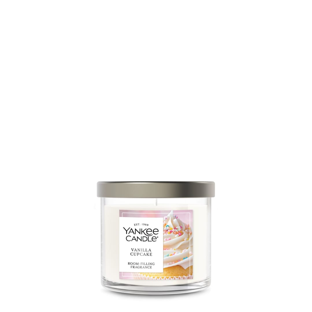 Yankee Candle® Small Tumbler Scented Candle with up to 40 Hour Burn Time, Premium Plant Wax Blend for Consistent Burn, 4.3 oz Tumbler Candle with Room Filling Fragrance, Vanilla Cupcake