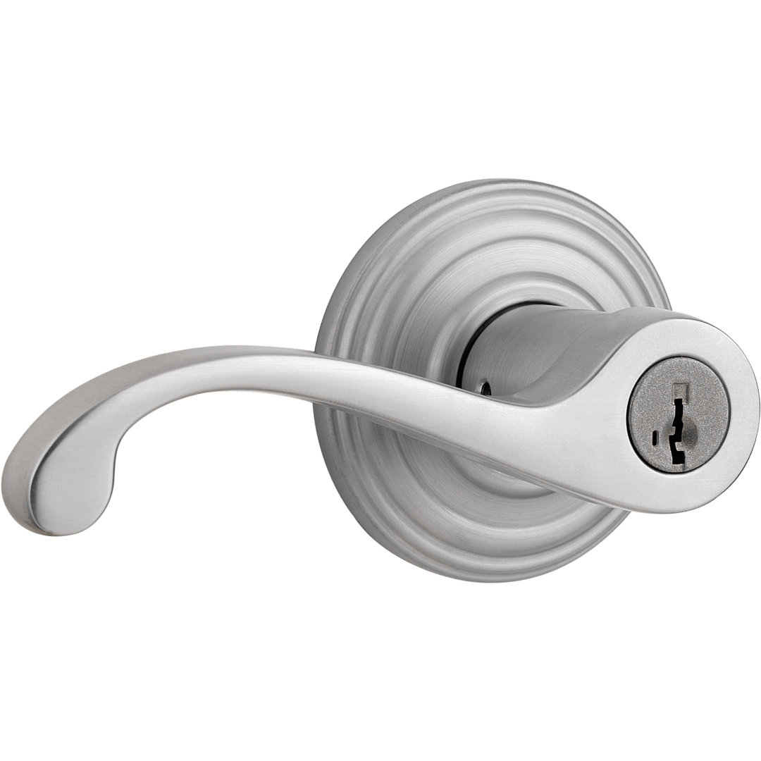 Commonwealth Keyed Entry Lever featuring SmartKey Security™ in Satin Chrome