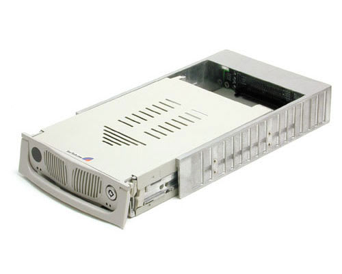 *D*80 Pin SCA to 68 Pin U2W SCSI Drive Drawer****Discontinued****