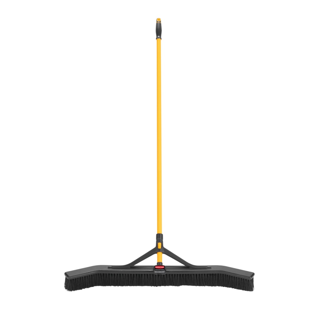 Rubbermaid Commercial Products Maximizer™ 36" Medium Push to Center Push Broom, Polypropylene Fill, Black